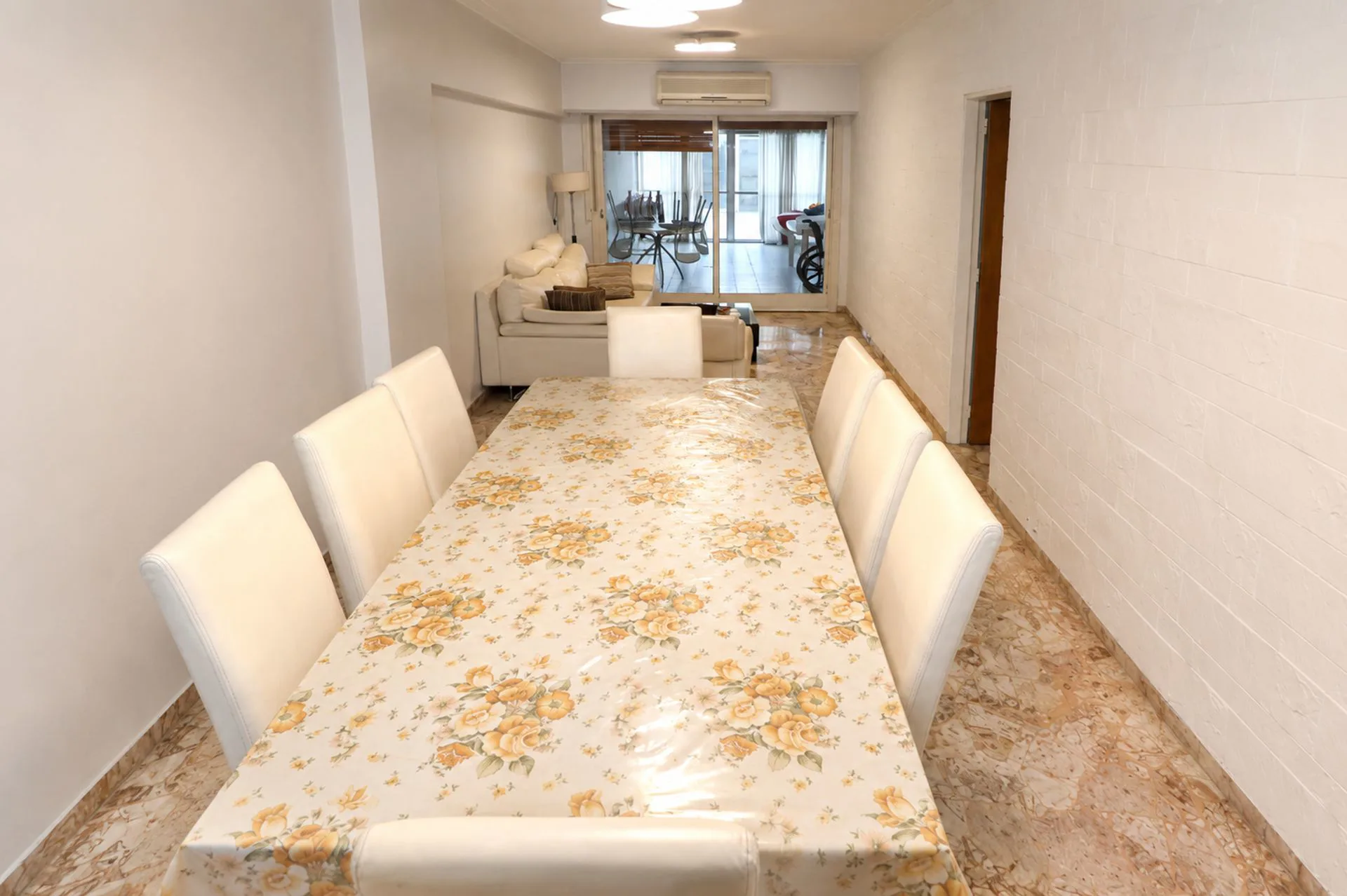 Venta dpto. 4 amb. Flores.Terraza.Quincho.Parrilla foto 4