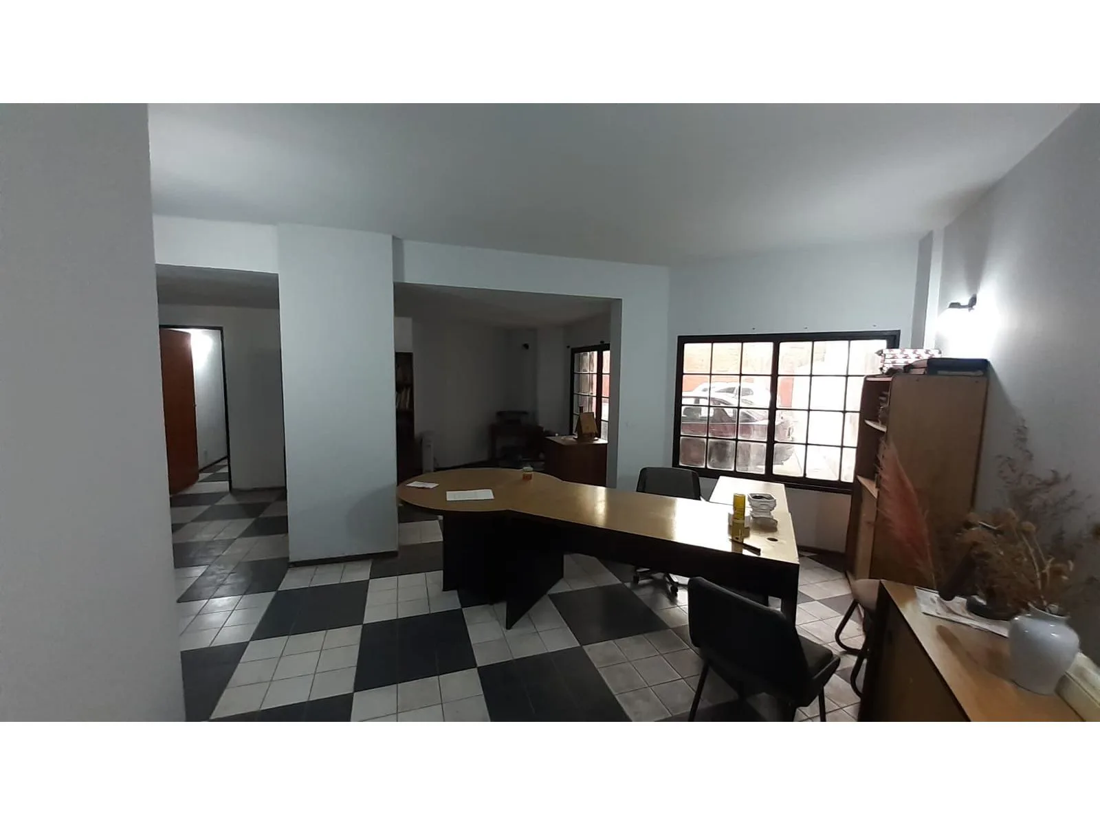 Departamento 2 amb Planta Baja en Edificio a 3 cuadras estación Morón (Idel para oficina o consultorios,) foto 5