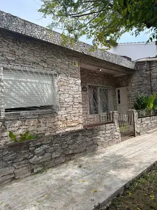 Casa en Venta en Villa Tesei, Hurlingham, Buenos Aires. PLANOS APROBADOS foto 2