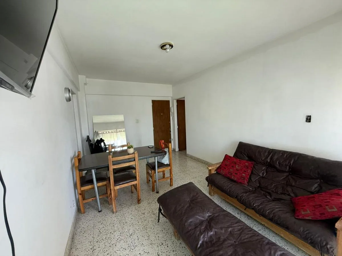 Depto. céntrico de un dorm. opción cochera APTO foto 2