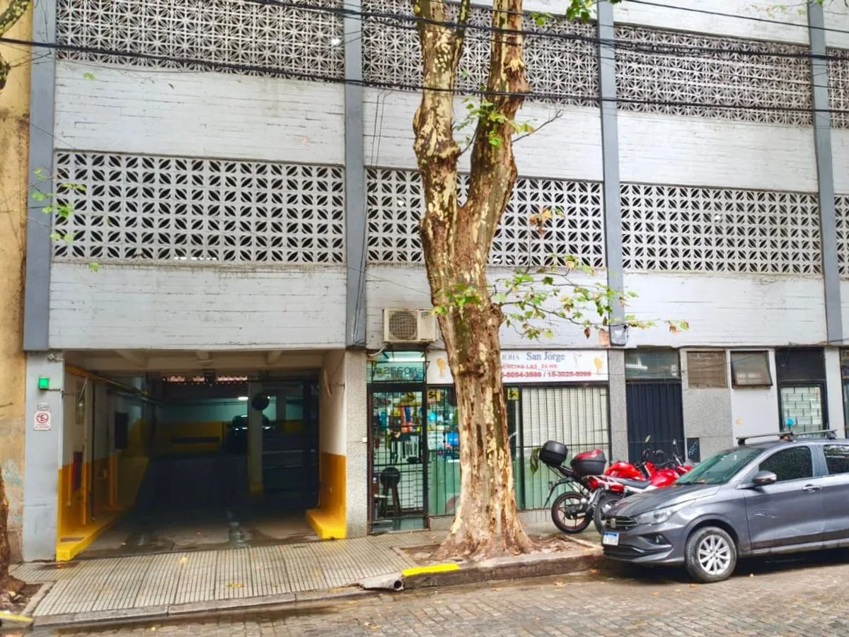 VENTA COCHERA EN BELGRANO / COLEGIALES OPORTUNIDAD foto 2