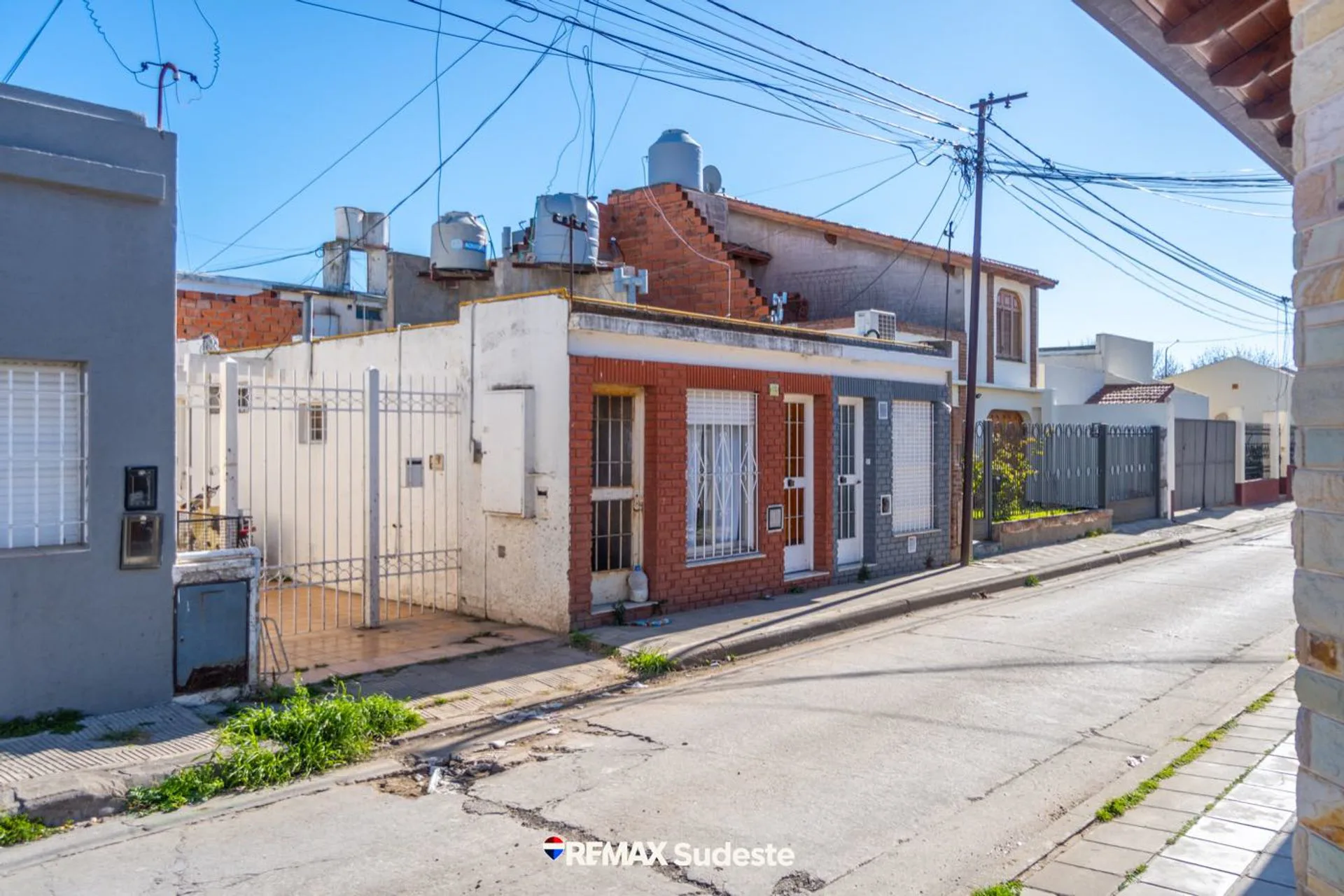 VENTA PH AL FRENTE, BARRIO UNIVERSITARIO. foto 3