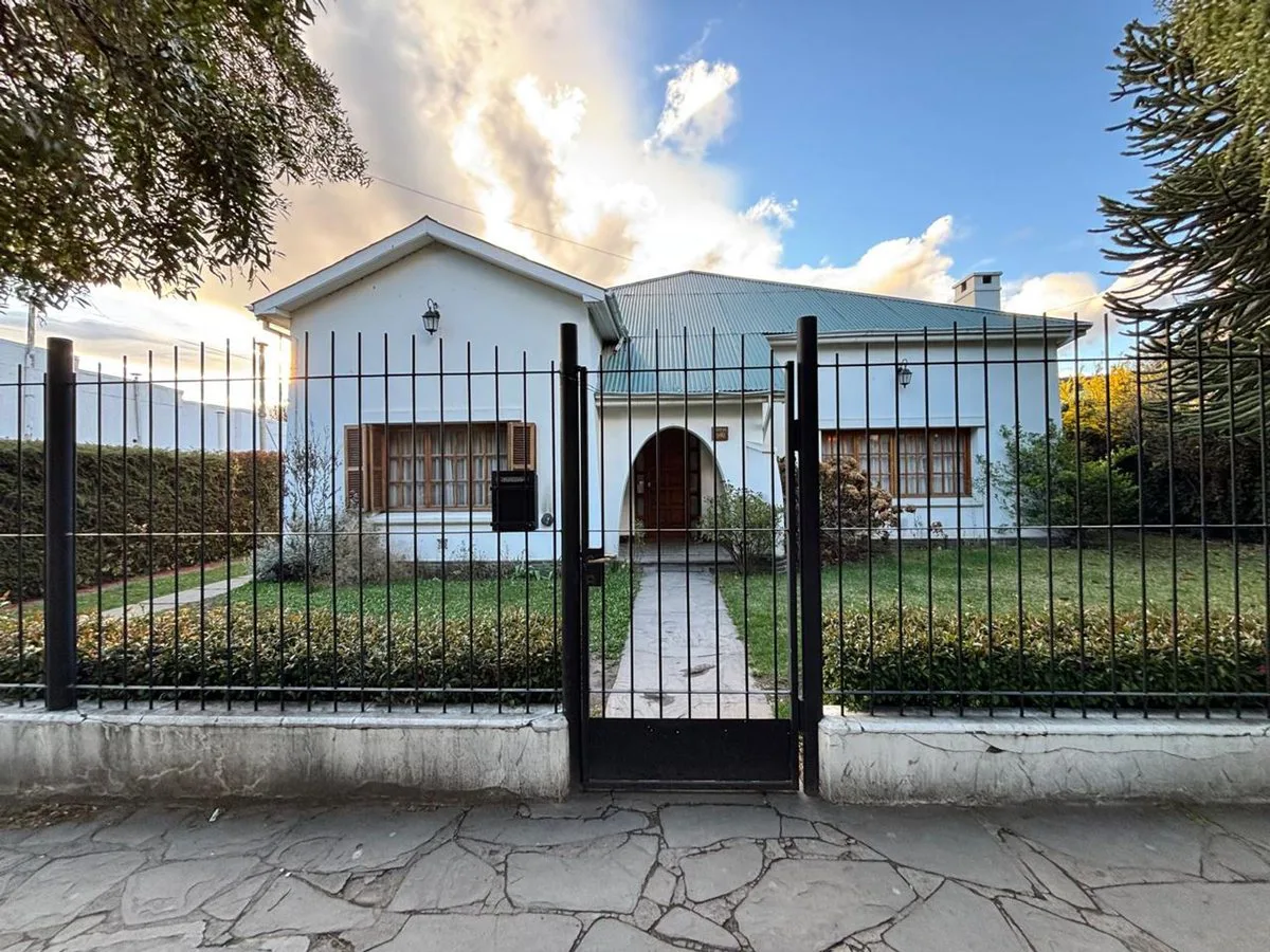Casa en Esquel foto 2