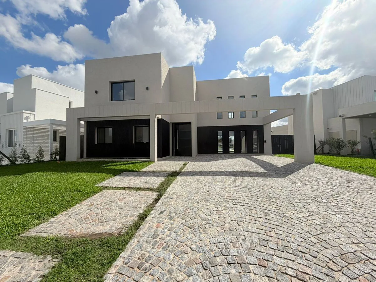 VENTA CASA 6 AMB  LAGUNA SANTA ANA TIGRE BENAVIDES foto 2