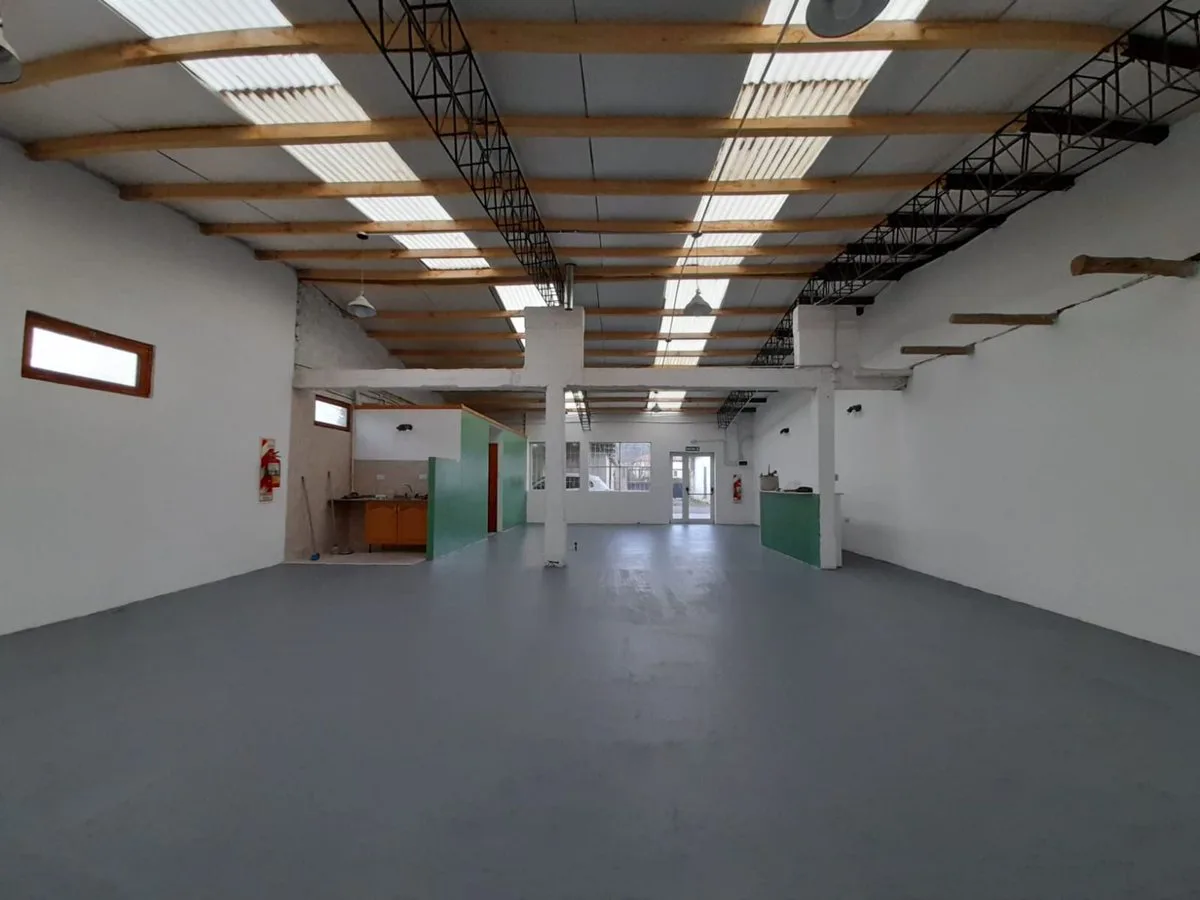 SALON COMERCIAL-CASA 2 DORM-DEPTO MONO AMBIENTE foto 4
