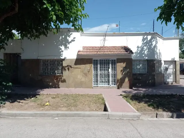VENTA CASA+DEPTO GODOY CRUZ