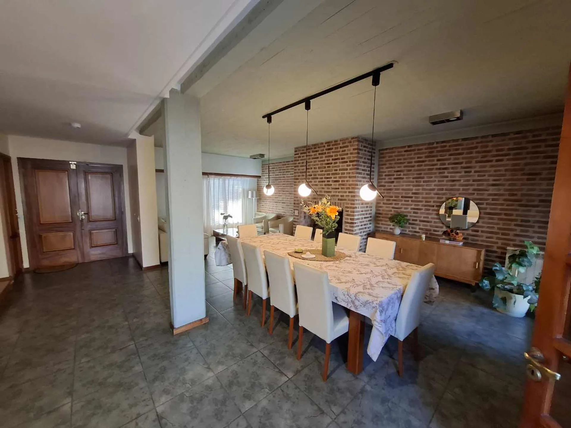 Excelente propiedad en Venta Centro Gral Roca foto 5