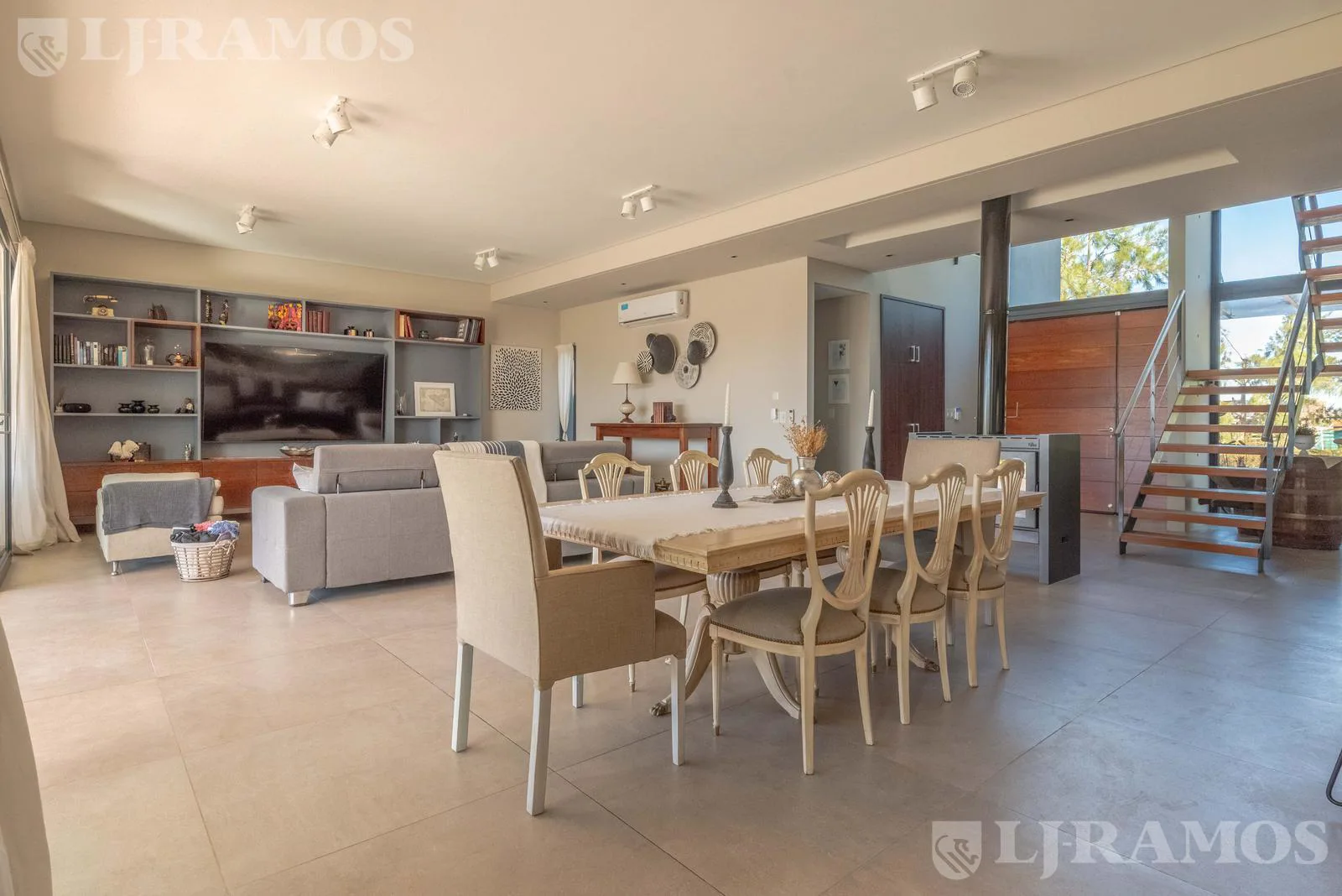 Casa El Naudir AL AGUA  con 3 master suite en planta alta y una en planta baja MB foto 3