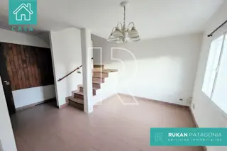 #AlquilerRUKAN | Casa 2 Habitaciones | Calle OBISPO ALEMAN | Barrio MUTUAL | Caleta Olivia.- foto 2