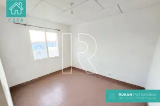 #AlquilerRUKAN | Casa 2 Habitaciones | Calle OBISPO ALEMAN | Barrio MUTUAL | Caleta Olivia.- foto 4