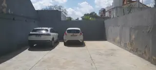 Cochera descubierta en el centro de Banfield. foto 4