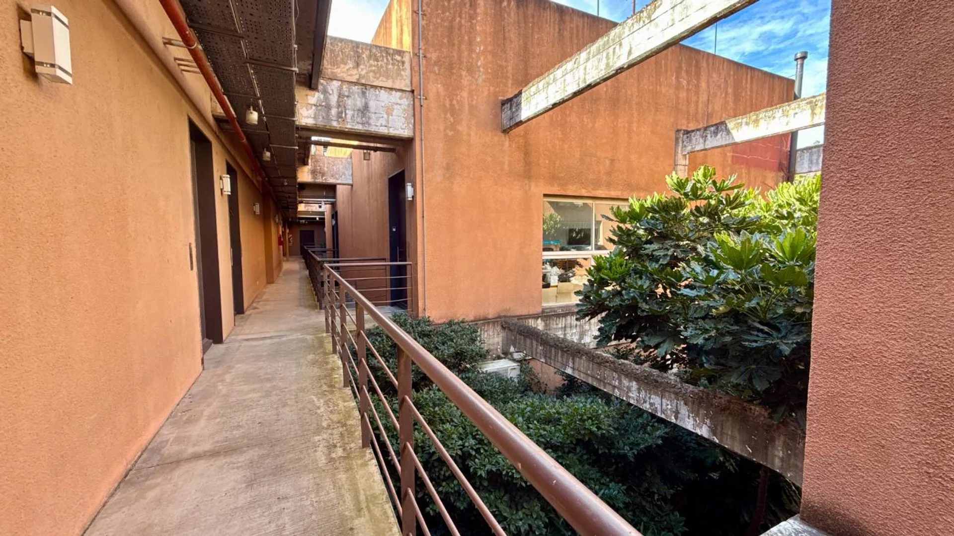 LOFT INDUSTRIAL EN COMPLEJO CON PISCINA/VTE LOPEZ foto 3