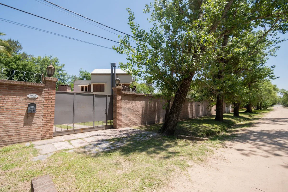 Venta Casa en Colastine con increíble ubicación foto 5