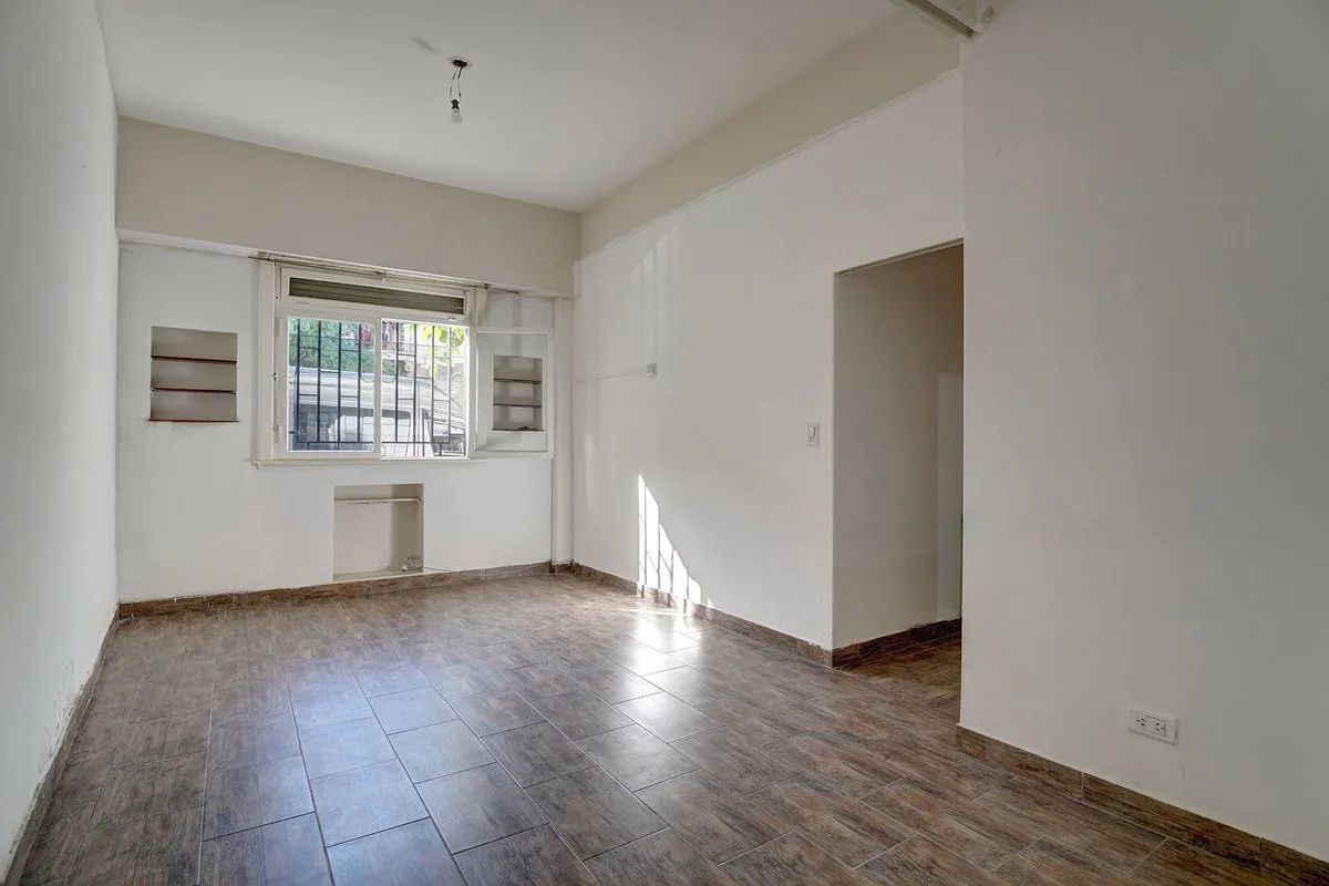 VENTA | Dpto 3 Amb c/depende | PB Frente | Almagro foto 3
