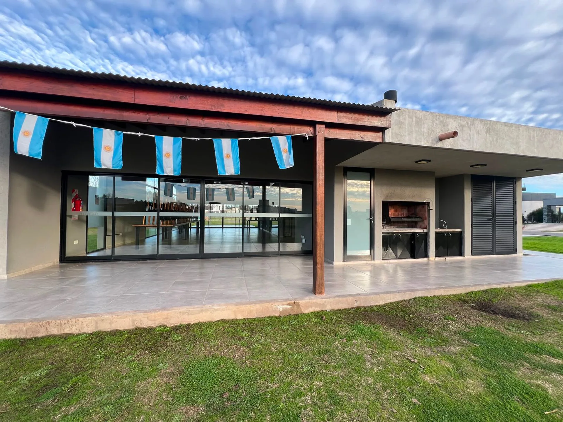 LOTE EN B. SAN FELIPE EN VENTA CANNING foto 3