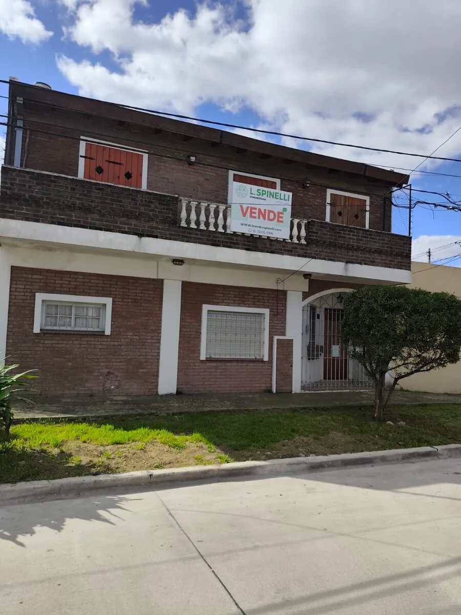 Casa en castelar en venta foto 2
