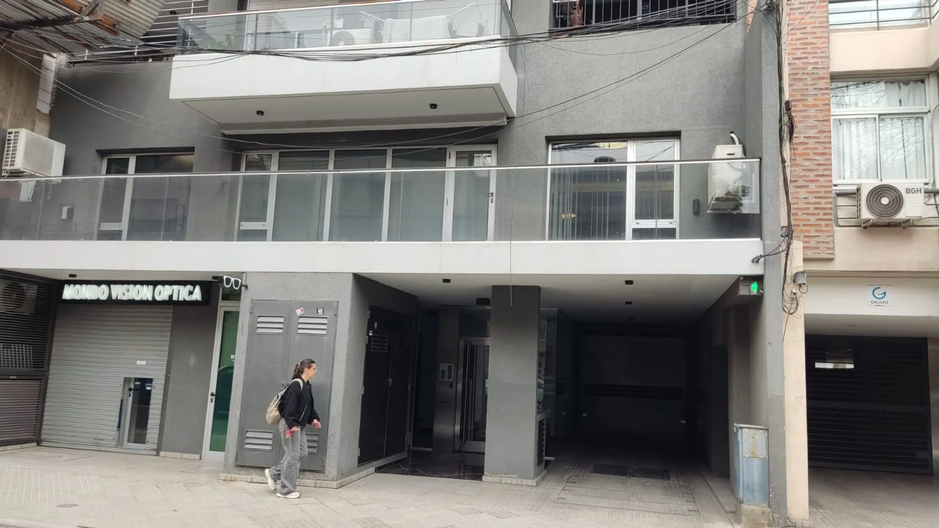 VENTA DE COCHERAS EN VARIOS EDIFICIOS CENTRICOS foto 2