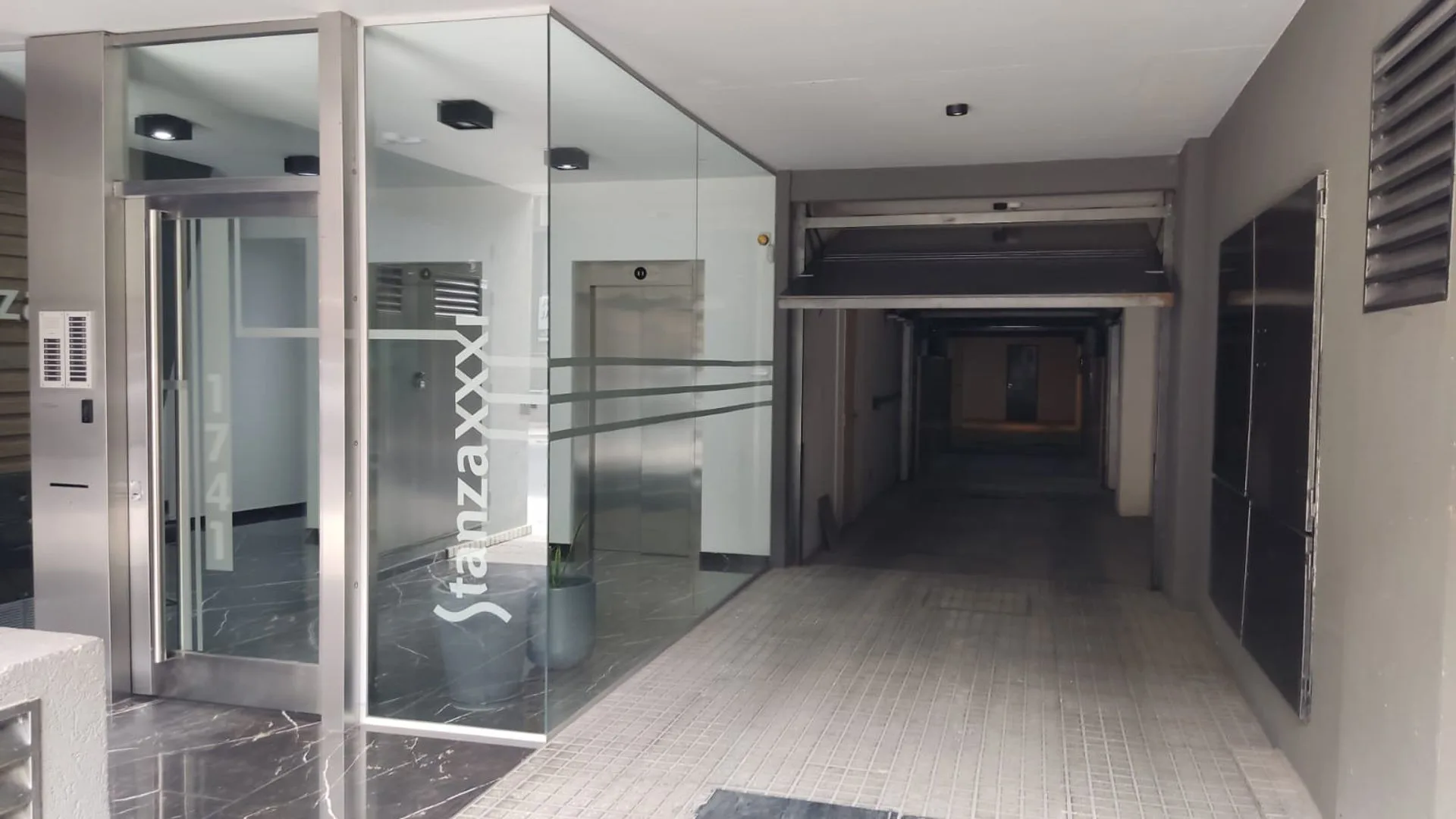 VENTA DE COCHERAS EN VARIOS EDIFICIOS CENTRICOS foto 4