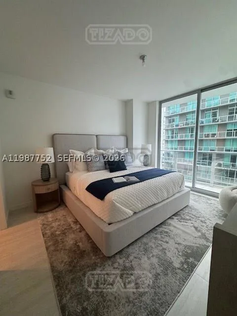 77 SE 5th St #2708 foto 4