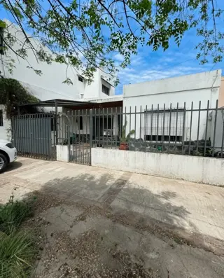 Casa 4 ambientes Villa Luzuriaga foto 1