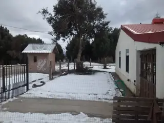 Vivienda de tres dormitorios en proximidad del Lago Moreno. Barrio Covibar foto 5