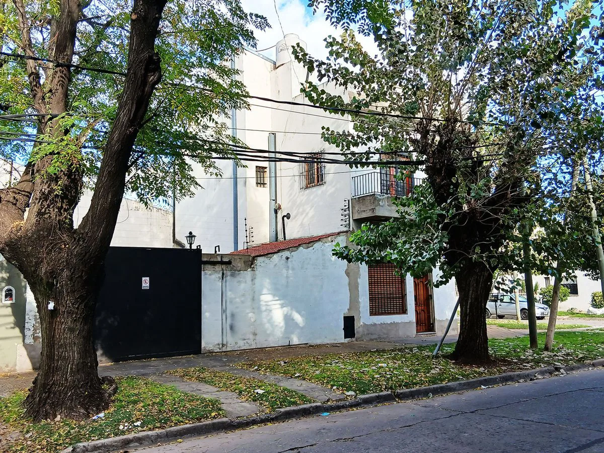 Venta en block  PB 2 ambtes  y PA 4 amb c/cocheras foto 3
