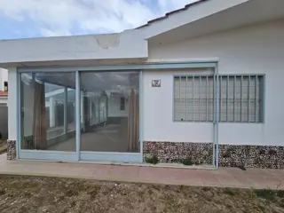 CARLOS PAZ- PLAYA DE ORO- HERMOSO CHALET EN VENTA foto 5