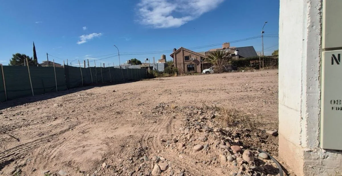 Venta Lote en Barrio Privado Solar de Olivos Maipu foto 2