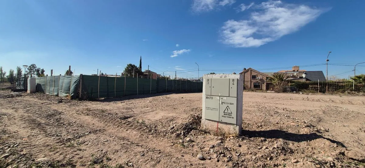 Venta Lote en Barrio Privado Solar de Olivos Maipu foto 4