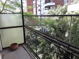 Excelente departamento a mts. estación Acassuso foto 4