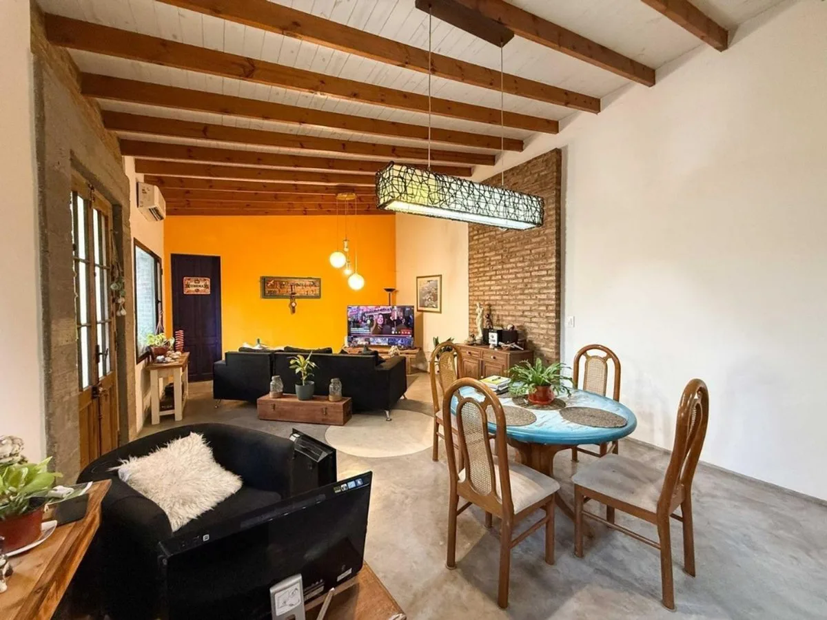 CASA EN VENTA 5 DORMITORIOS CON PARQUE foto 5