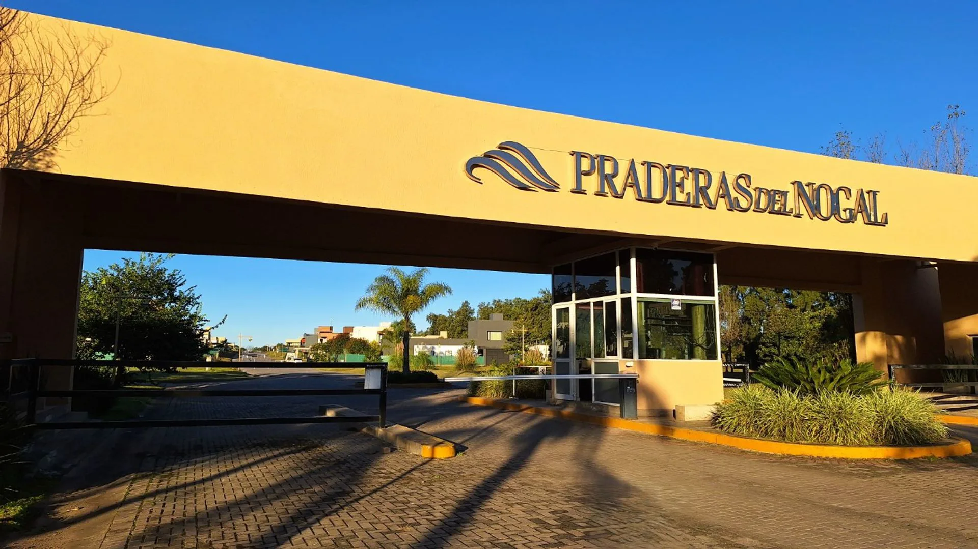 VENTA CASA AMOBLADA EN PRADERAS DEL NOGAL foto 2