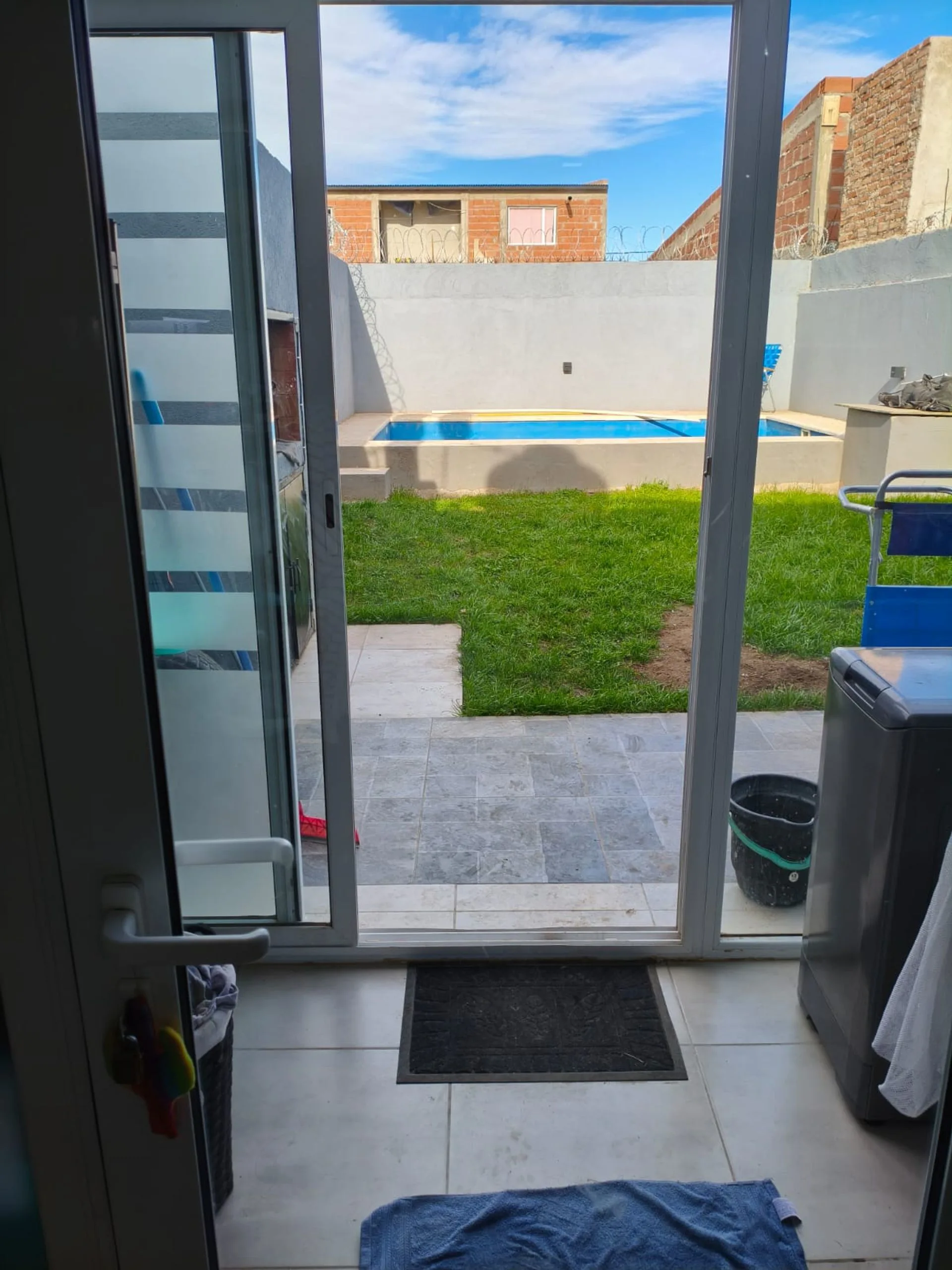 EN VENTA CASA  EN PH , PLANTA BAJA DOS DORMITORIOS foto 2