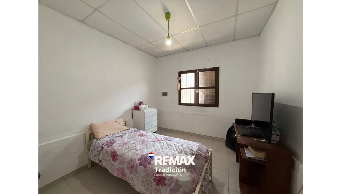 Casa 3 dorm en Venta en Av Coronel Falcon. foto 5