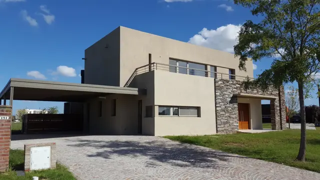 HERMOSA CASA A ESTRENAR - EL CANTON - BARRIO ISLAS