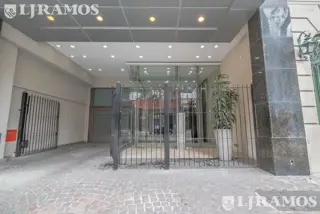 Edificio Comercial en Puerto Madero foto 2