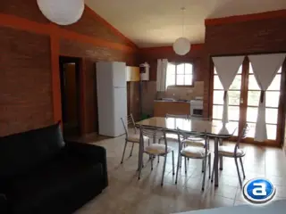 COMPLEJO DE DEPTOS CENTRICOS - CAPACIDAD 2 A 6 PERSONAS - PILETA-PARQUE-COCHERAS-WIFI foto 4