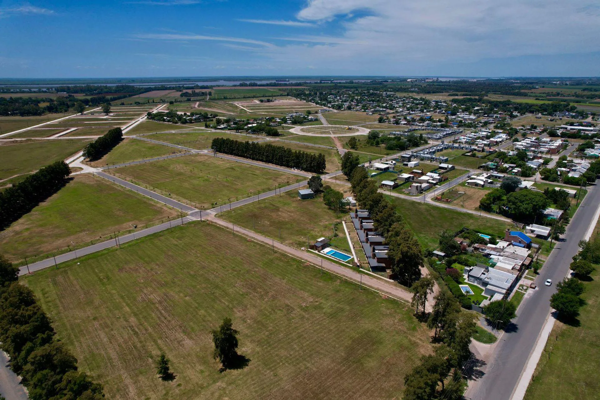 VENTA LOTE ESCRITURADO DE 300 M2 EN PINAR DE LAGOS foto 3