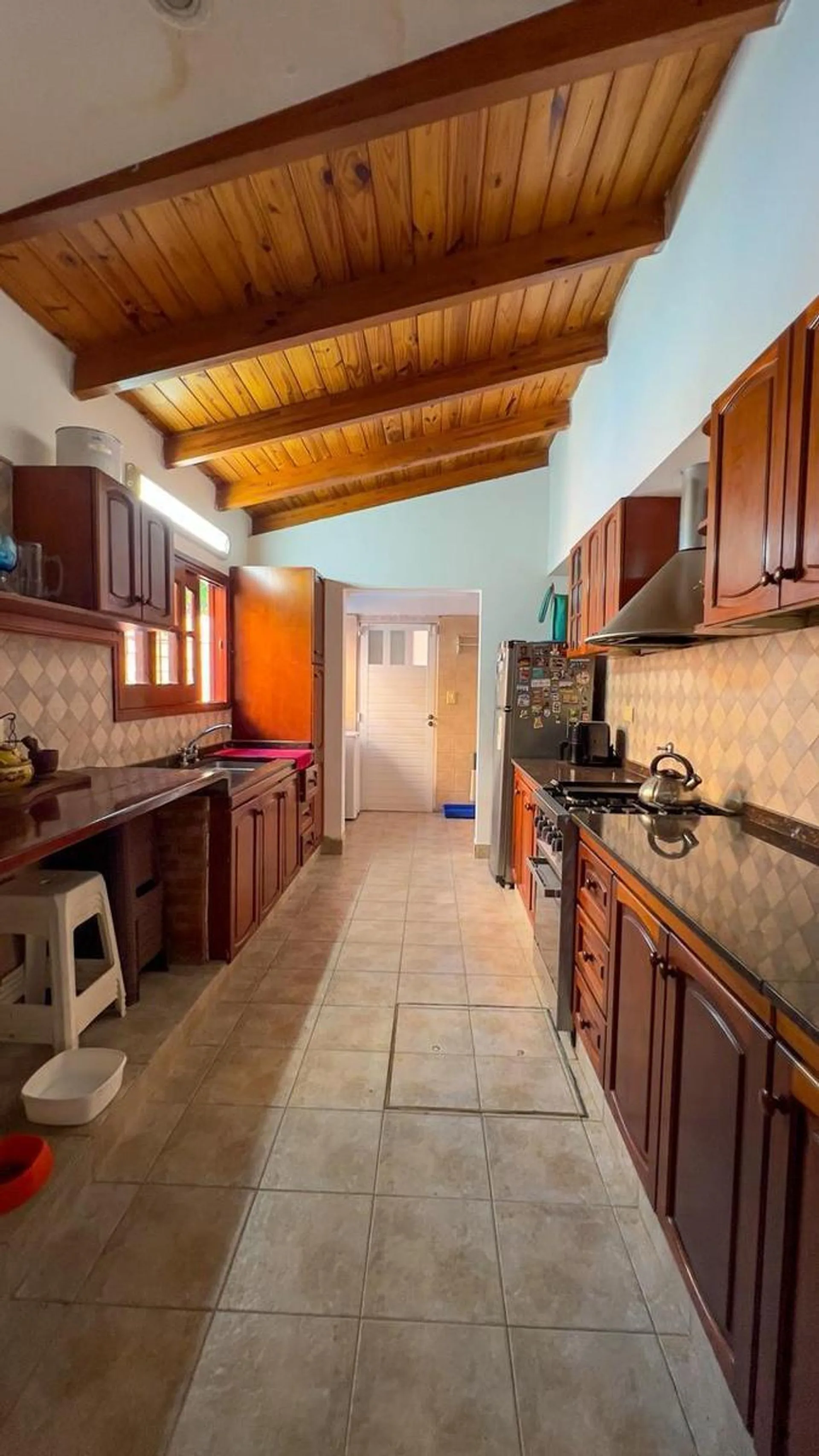 Casa de 3 Dormitorios con Jardín, Patio y Cochera foto 3