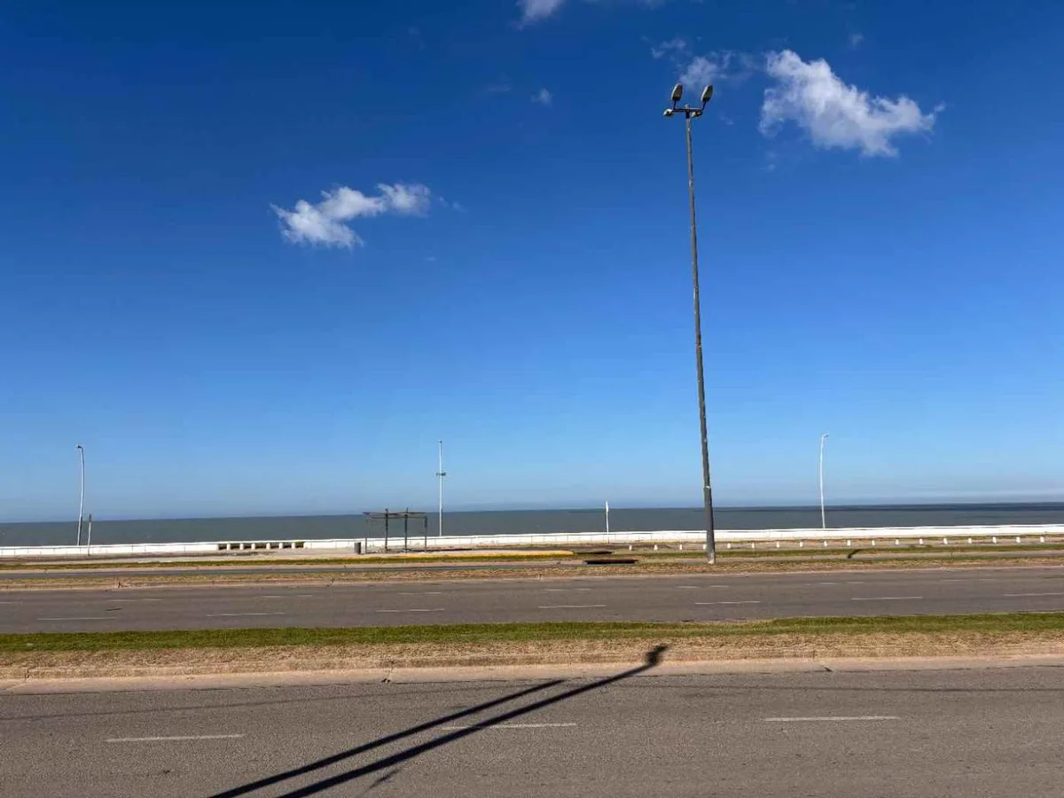 VENTA DE LOTE 1000 M2 FRENTE AL MAR foto 5