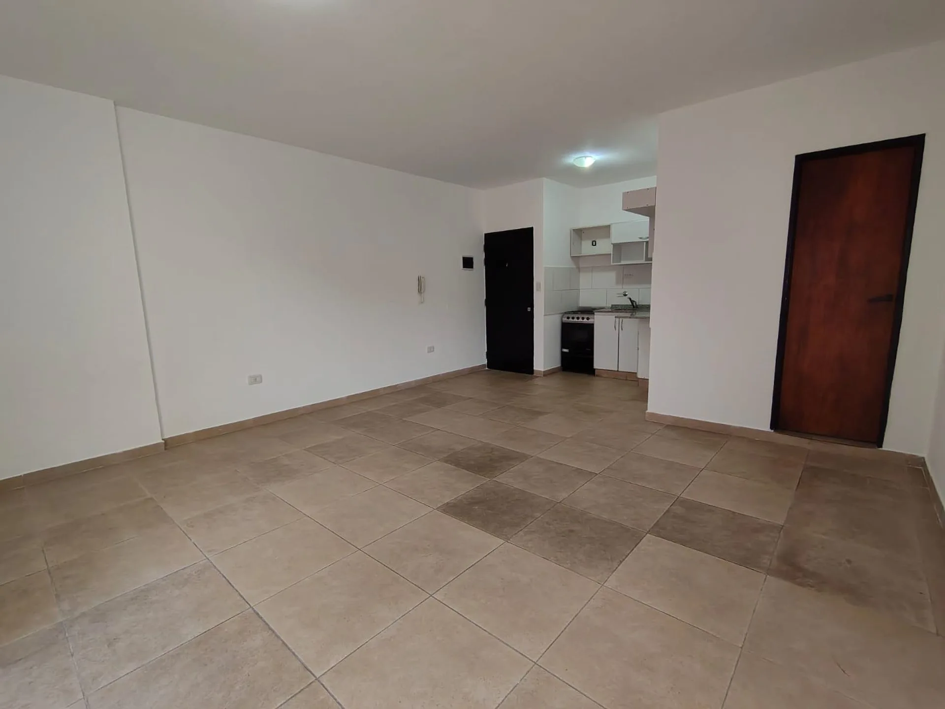 ALQUILER DPTO CON COCHERA Y BALCON LANÚS O. foto 5