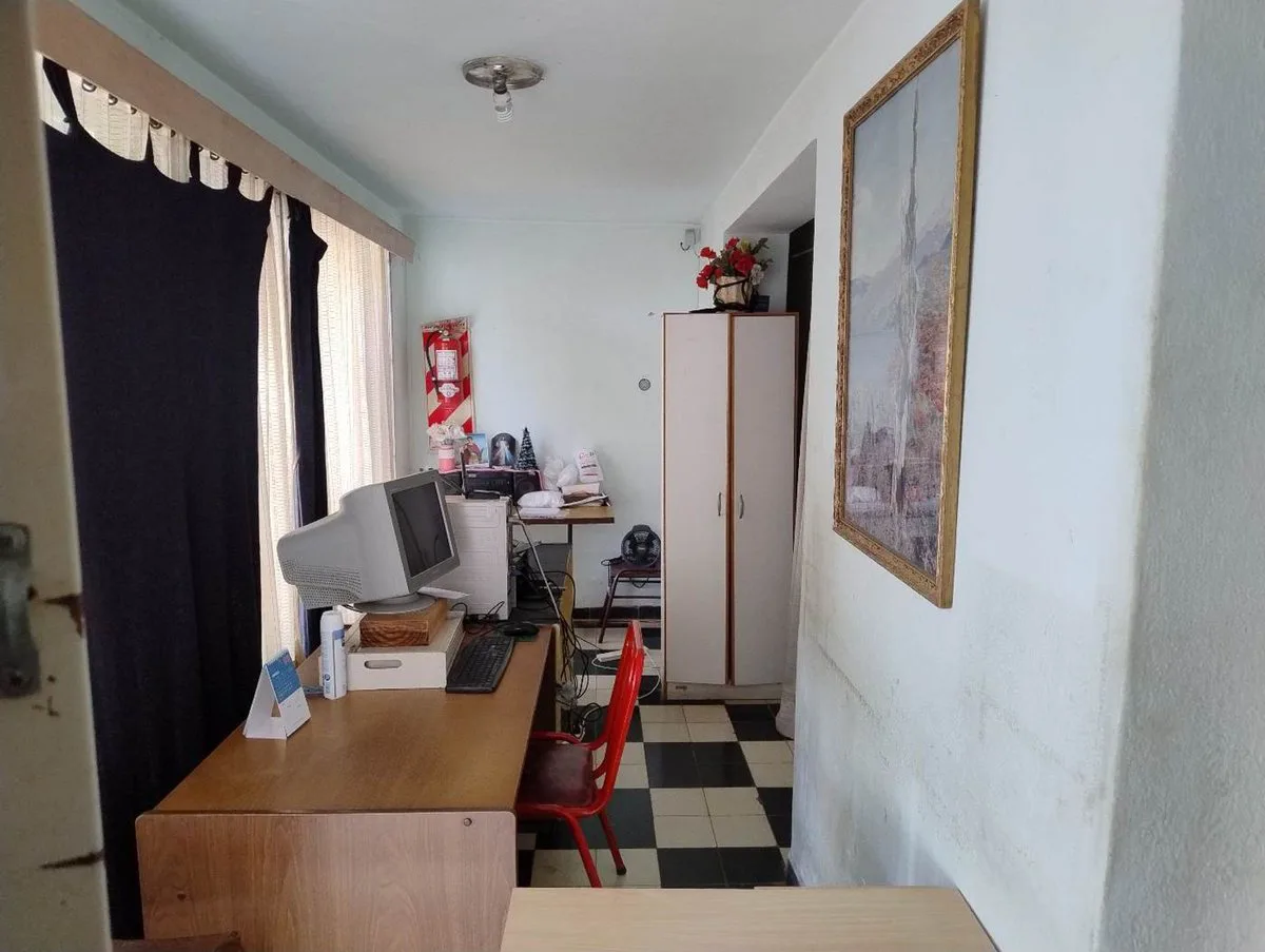 Terreno de 2129 m2, con casa. Rivadavia foto 2