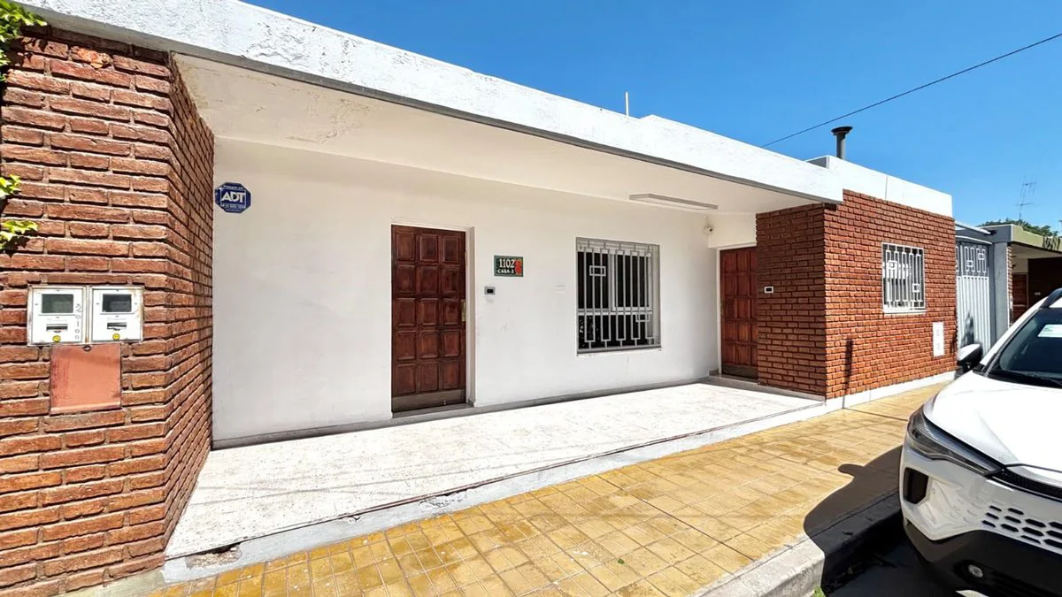 Casa 3 Dorm, 2 Baños, en Capital. Apto Credito. foto 2