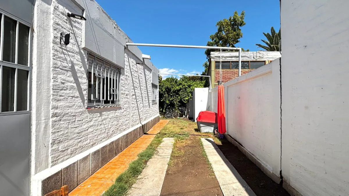 Casa 3 Dorm, 2 Baños, en Capital. Apto Credito. foto 4