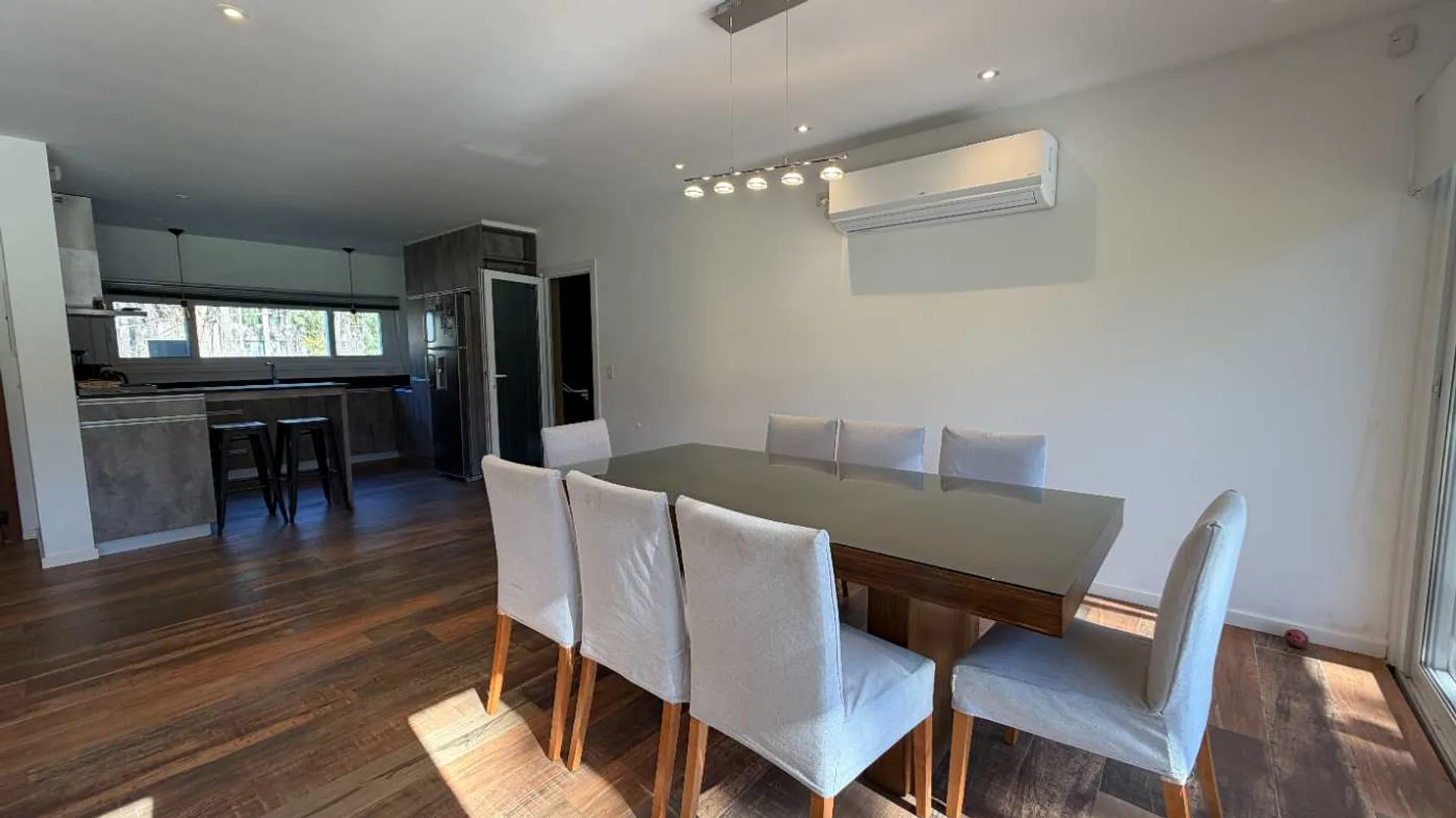 Venta Casa 5 ambientes con piscina Alamos Pinamar foto 5