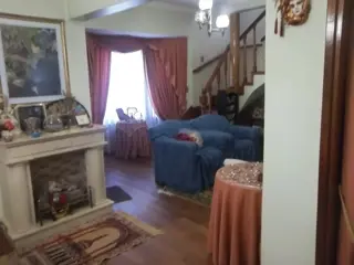 Villa Tesei: Robusta propiedad. Ideal 2 familias. foto 3