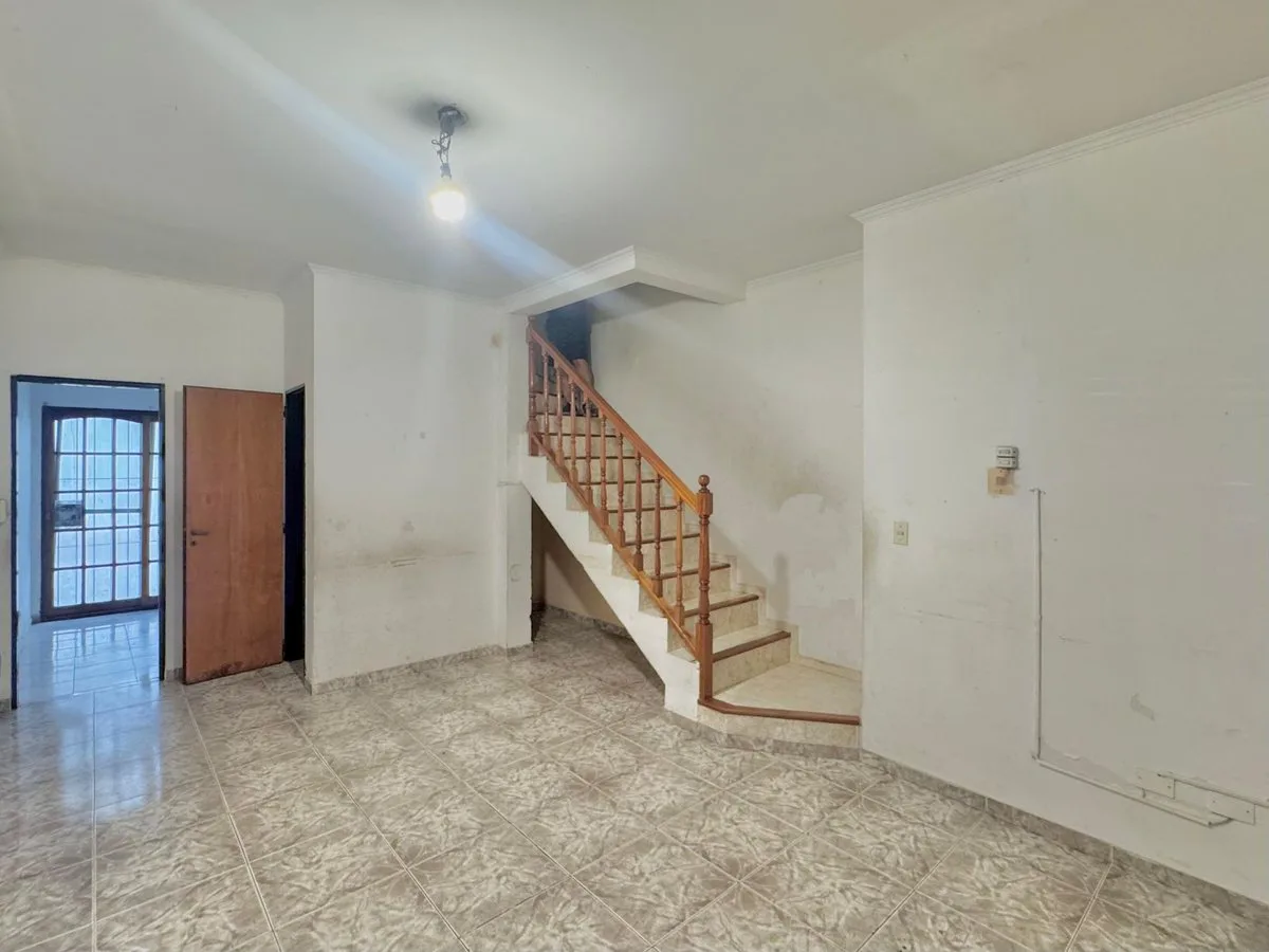 ALQUILER COMERCIAL PH 3 AMBIENTES ZONA FLORES foto 2