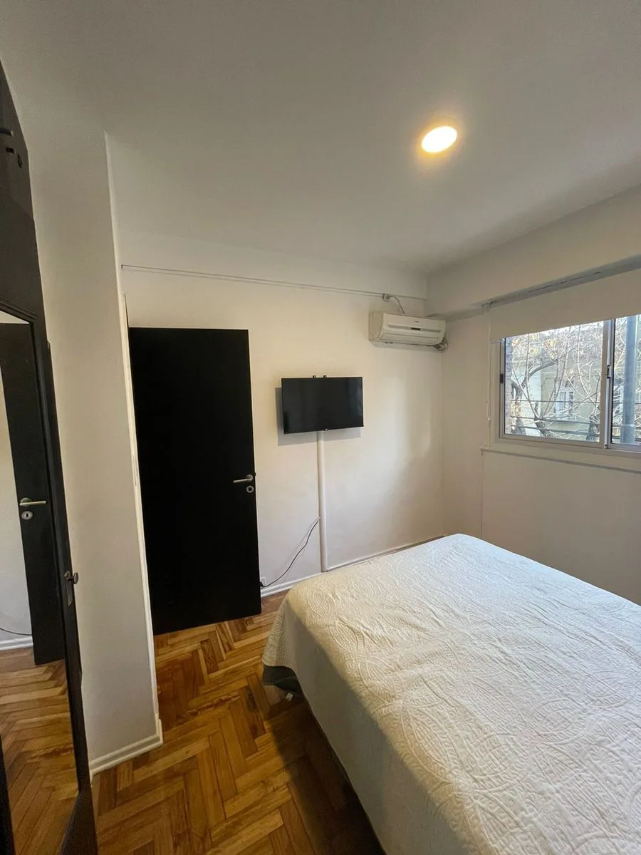VENTA DEPTO 2 amb - con balcon - Colegiales foto 2