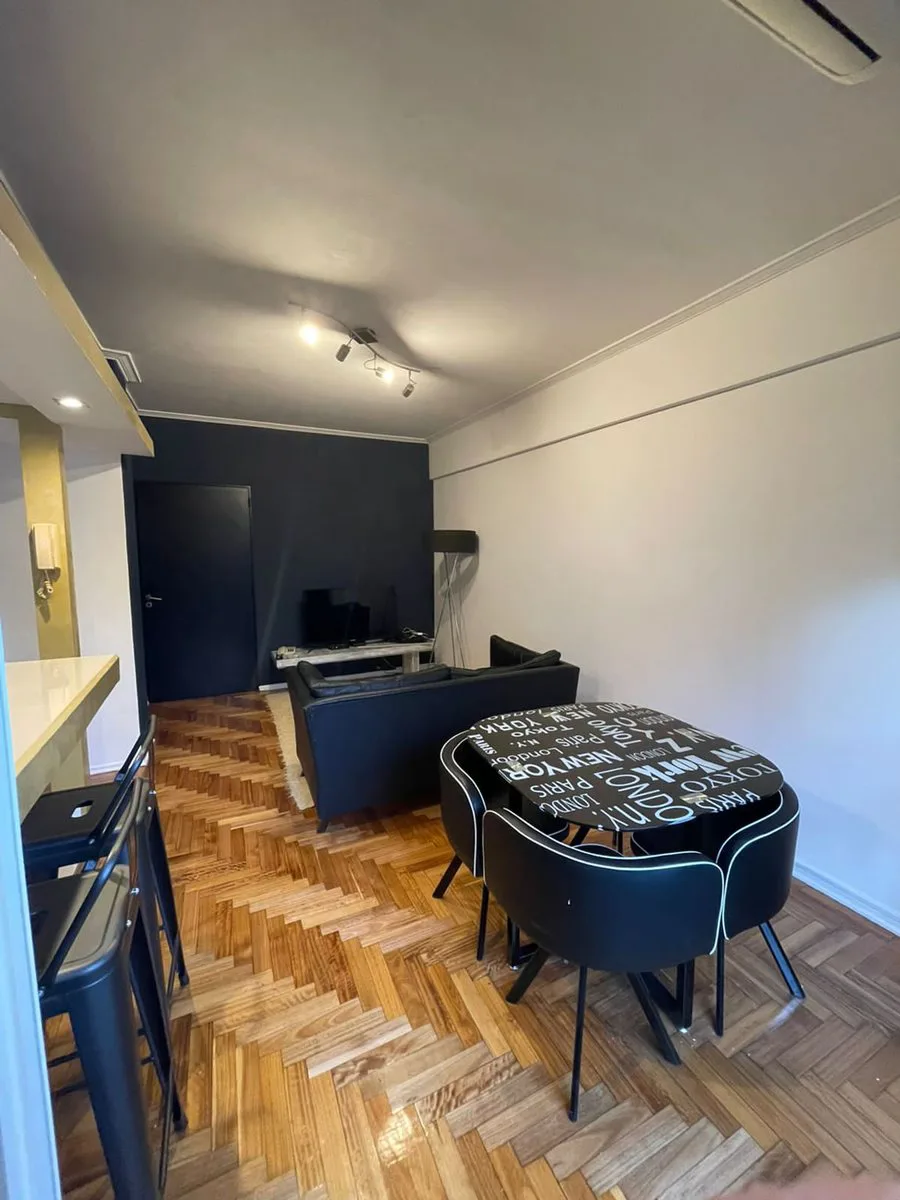 VENTA DEPTO 2 amb - con balcon - Colegiales foto 5