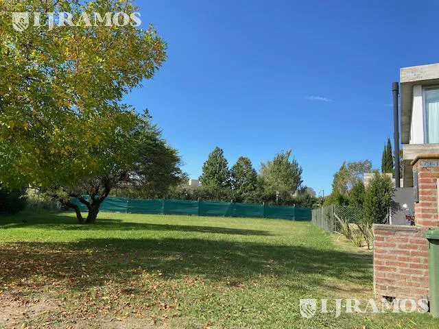LJ RAMOS VENDE | TERRENO | AYRES PLAZA | KM 47 PANAMERICANA RAMAL PILAR foto 2